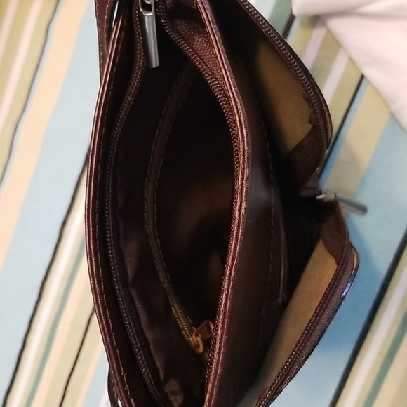 Vera Pelle dark brown crossbody purse approx 7x8 inches - Picture 9 of 15